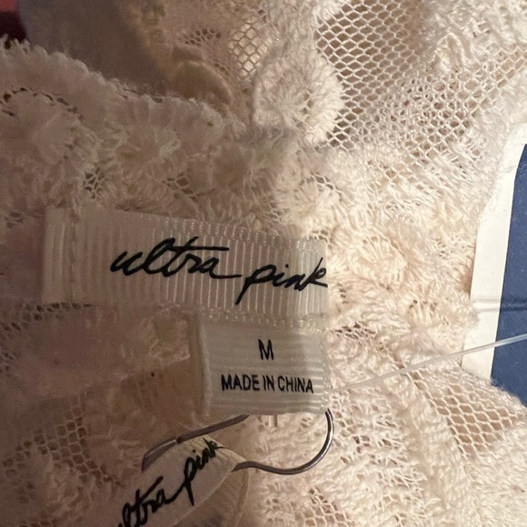 ULTRA PINK Women’s Lace Top - Picture 4 of 5